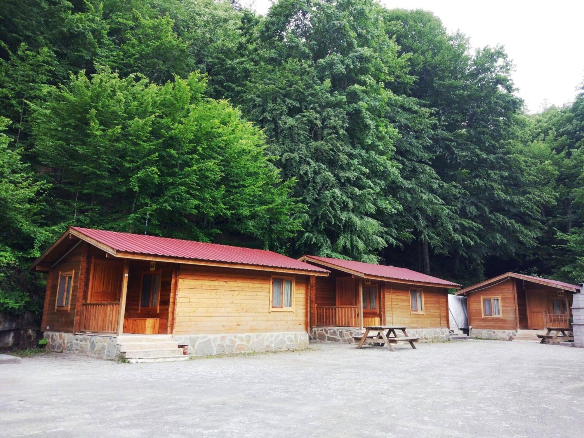 Habitat Mesire Guest House Mengen Bagian luar foto